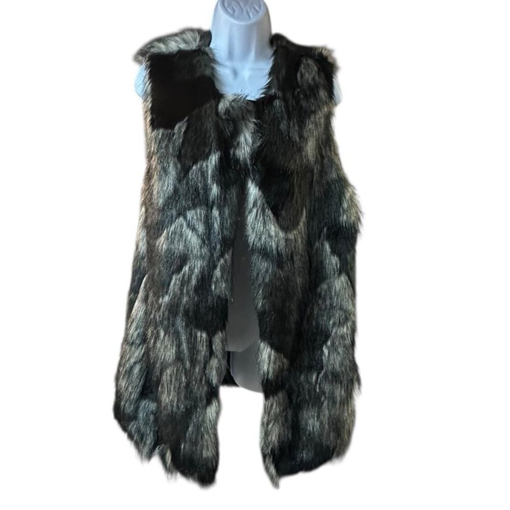BCBGeneration Black Gray Faux Fur Vest Women’s Winter Layering Jacket Medium
